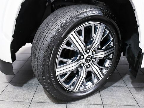 Used 2024 Toyota Sequoia Capstone image 7