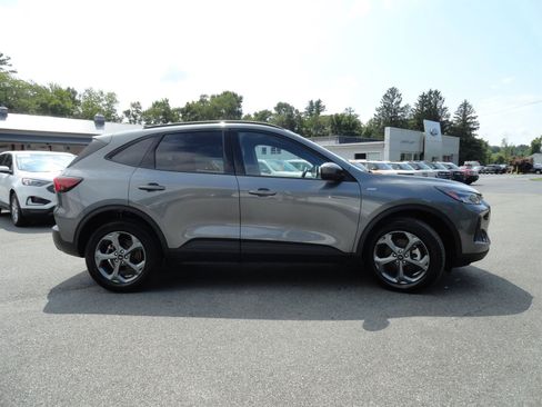 Used 2025 Ford Escape ST-Line Select AWD/4WD image 4