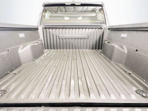 Certified 2025 Toyota Tacoma SR5 AWD/4WD image 24