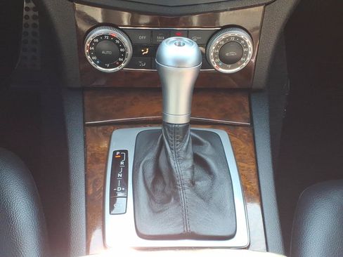 Used 2009 Mercedes-Benz C 300 4MATIC Sedan image 6