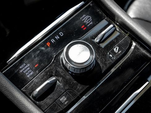 Used 2022 Jeep Grand Cherokee Overland image 35