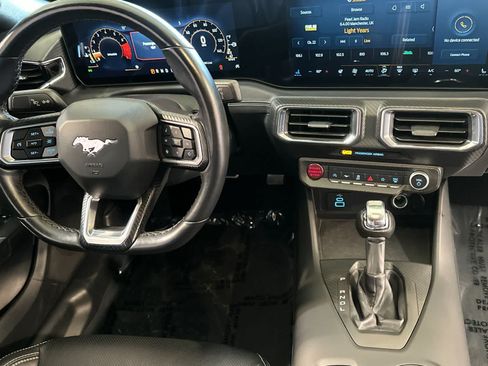 Used 2025 Ford Mustang Premium RWD image 15