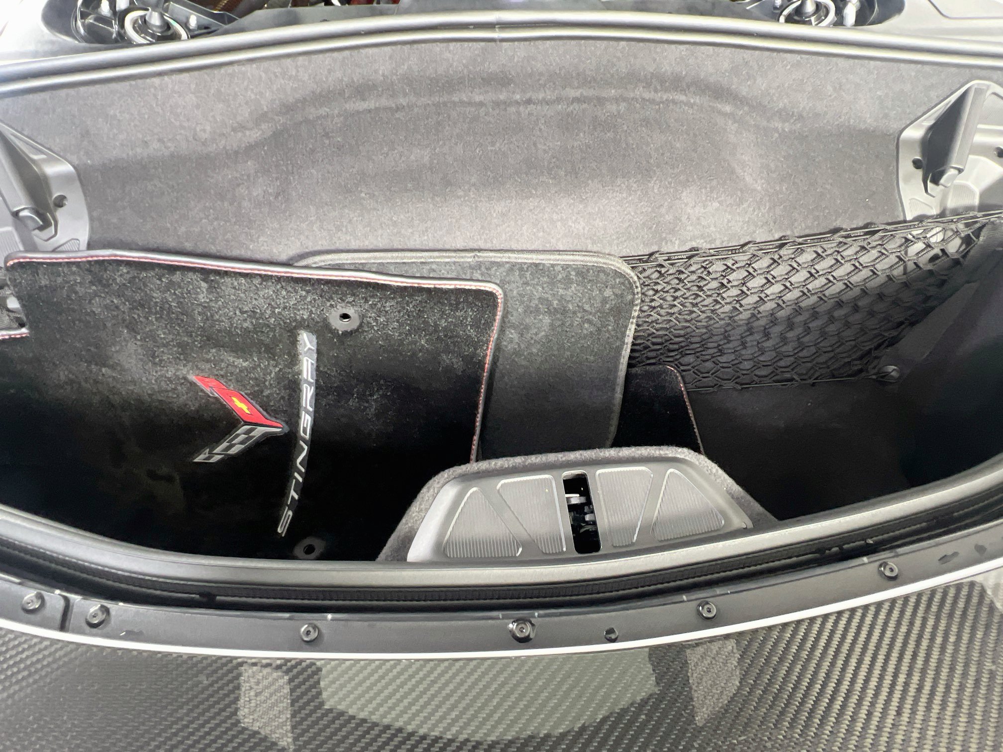 Used 2020 Chevrolet Corvette Stingray Preferred Cpe w/ 2LT Preferred Equipment Group RWD image 23