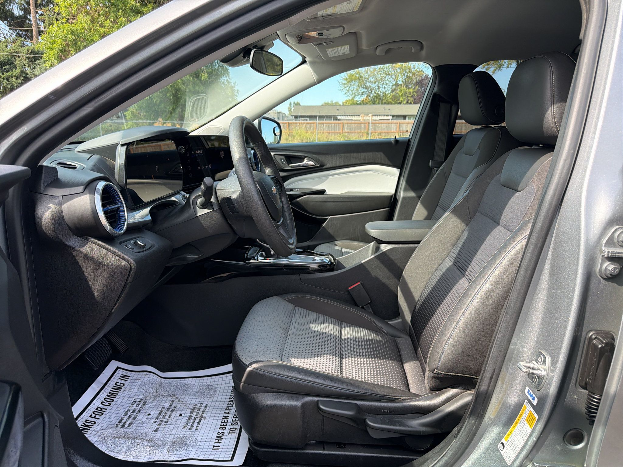 Used 2024 Chevrolet Trax LT FWD image 20