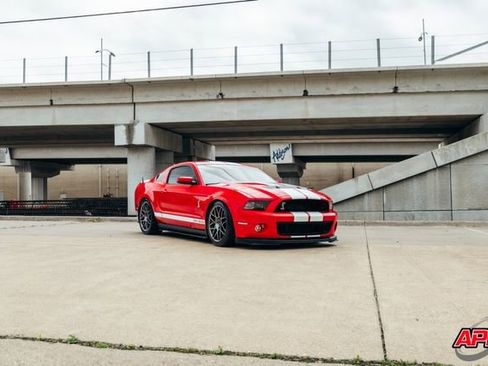 Used 2011 Ford Mustang Shelby GT500 w/ SVT Performance Pkg image 57