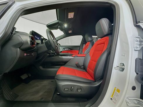 Used 2024 Chevrolet Equinox EV RS image 13