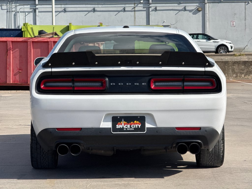 Used 2023 Dodge Challenger R/T RWD image 5