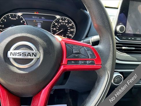 Used 2022 Nissan Altima 2.5 SV FWD image 17
