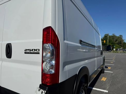 Used 2023 RAM ProMaster 2500 FWD image 64