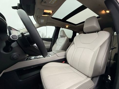 Certified 2026 INFINITI QX60 Luxe w/ Cargo Package image 20