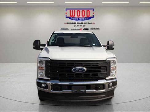 New 2026 Ford F250 XL w/ XL Chrome Package image 10
