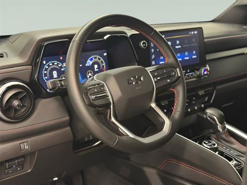 Used 2024 Chevrolet Colorado Z71 w/ Z71 Convenience Package 2 image 24