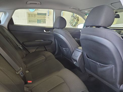 Used 2017 Kia Optima LX FWD image 11