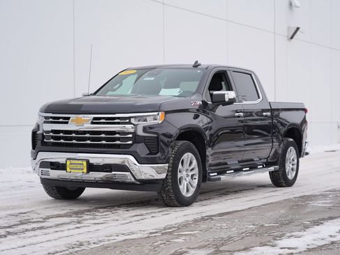 Used 2022 Chevrolet Silverado 1500 LTZ w/ LTZ Premium Package image 7
