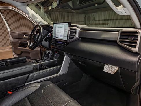 Used 2022 Toyota Tundra Limited w/ TRD Off-Road Package image 17