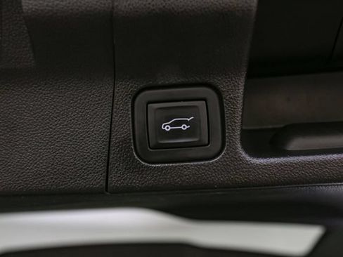 Used 2023 GMC Acadia SLE w/ Driver Convenience Package AWD/4WD image 12