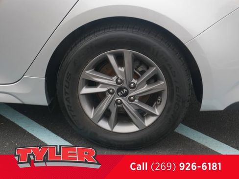 Used 2020 Kia Optima LX FWD image 36