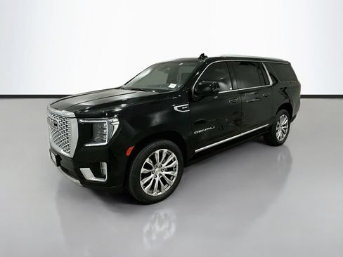 Certified 2023 GMC Yukon XL Denali AWD/4WD image 3