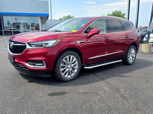 Used 2021 Buick Enclave Premium w/ Surround and Sites Package AWD/4WD image 2