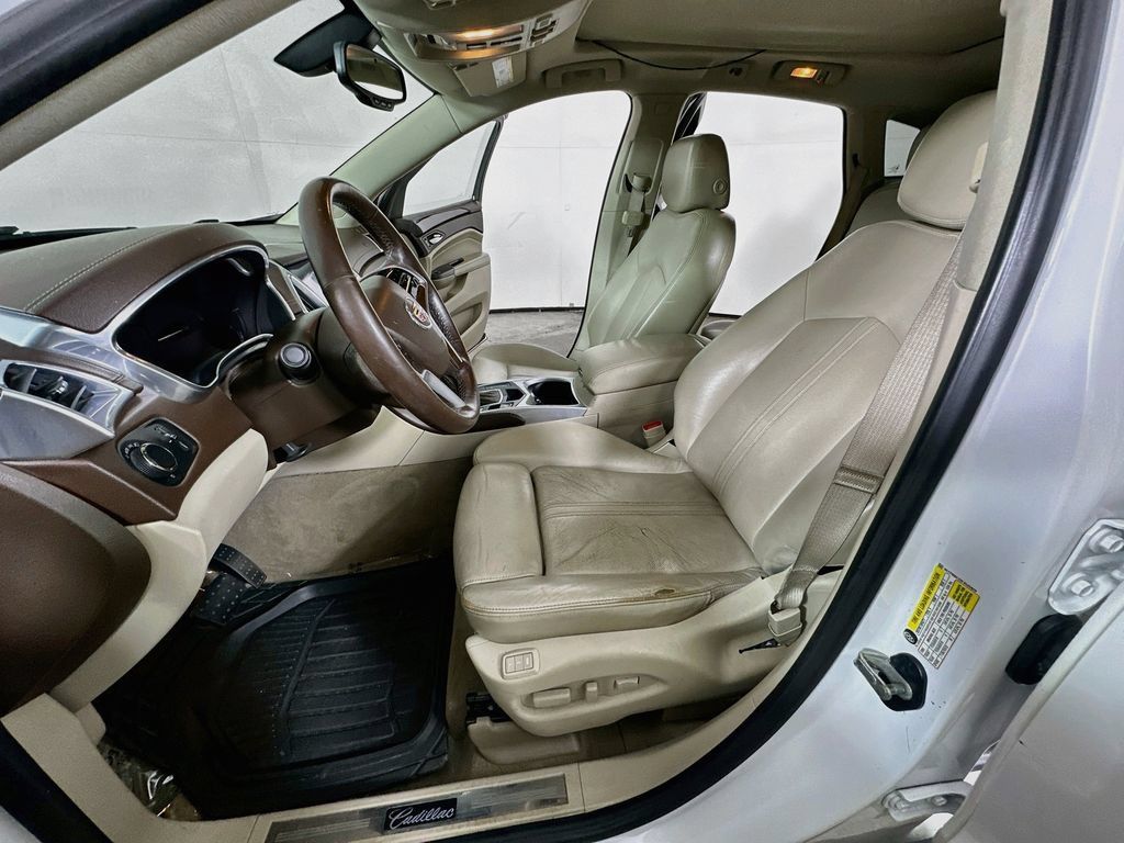 Used 2014 Cadillac SRX Luxury FWD image 17