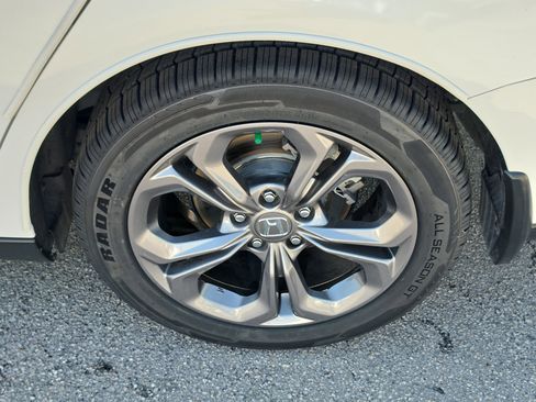 Used 2023 Honda Accord EX image 6