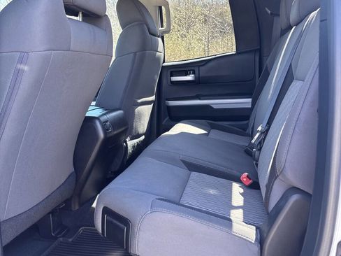 Used 2014 Toyota Tundra SR5 w/ SR5 Upgrade Package image 18