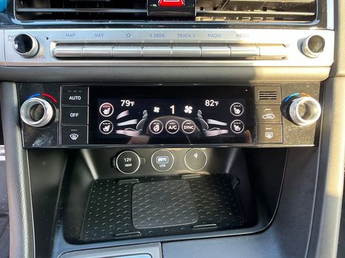 Used 2025 Genesis G70 2.5T w/ Sport Prestige Package image 17