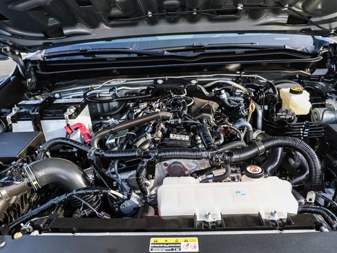 Certified 2025 Toyota Tacoma SR5 image 16