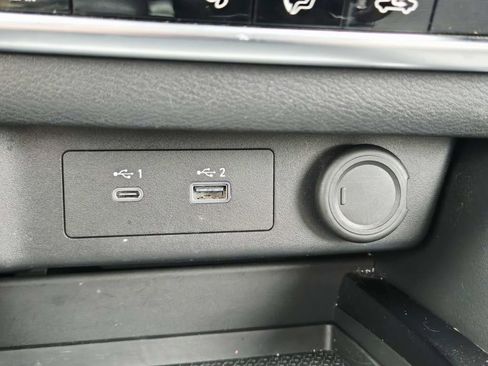 Used 2023 Nissan Rogue SV AWD/4WD image 26