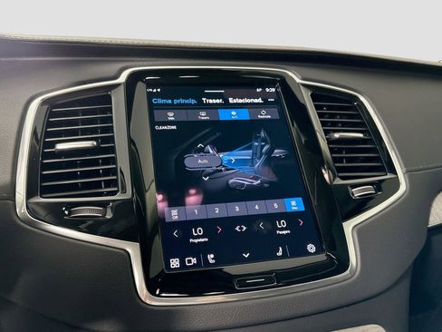 New 2025 Volvo XC90 T8 Ultra w/ Lounge Package image 24