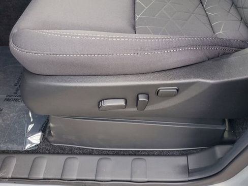 New 2026 Nissan Frontier SV w/ SV Convenience Package image 9