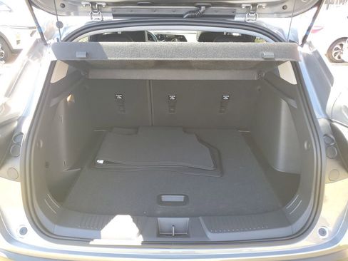 New 2026 Chevrolet Trax LT w/ Sunroof Package FWD image 9