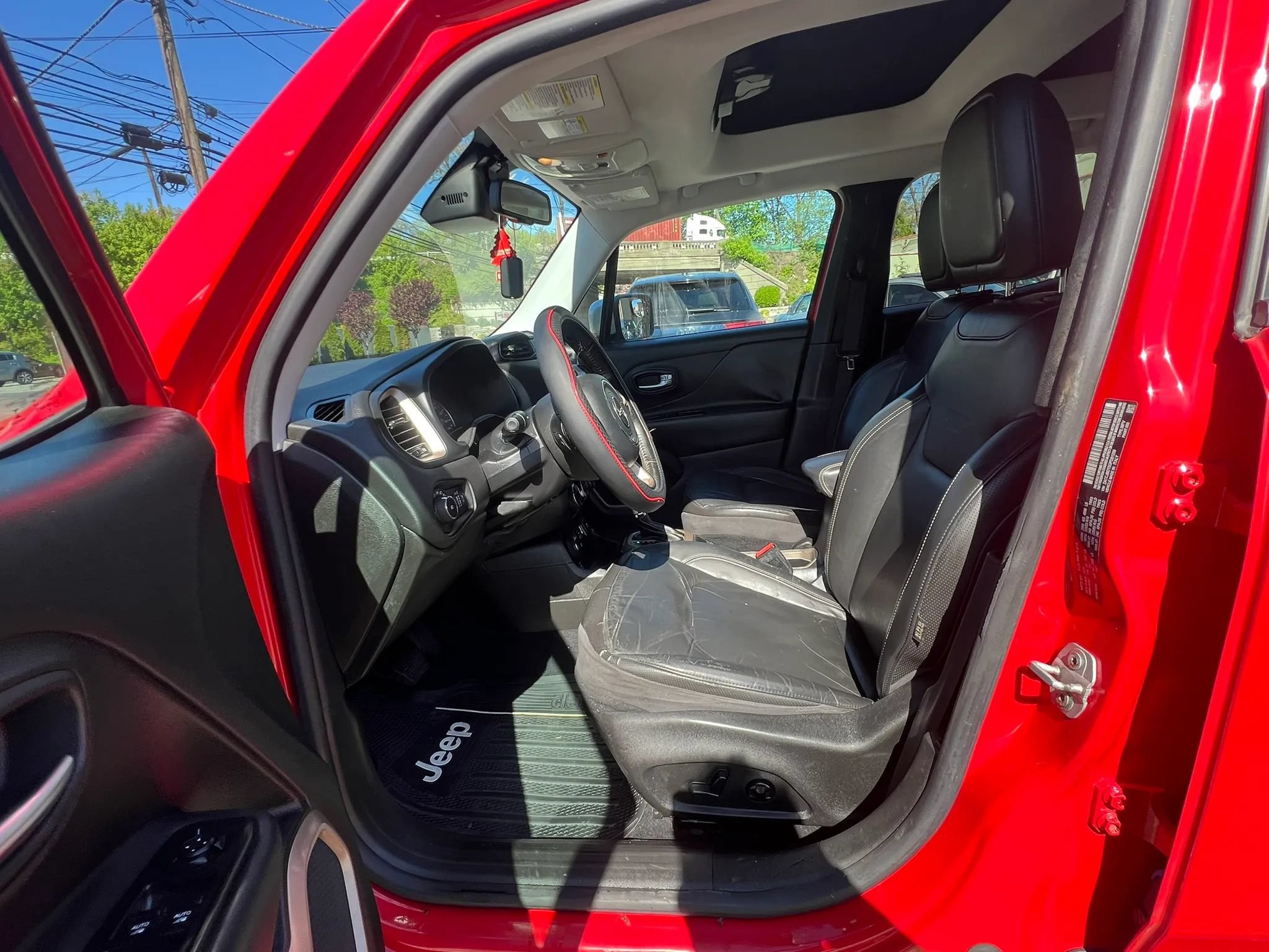 Used 2016 Jeep Renegade Limited AWD/4WD image 29