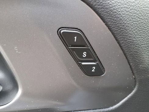 New 2026 Chrysler Pacifica Select image 9