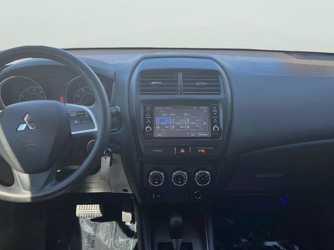 Used 2019 Mitsubishi Outlander Sport ES FWD image 10