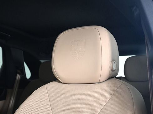 Certified 2023 Porsche Cayenne Platinum Edition AWD/4WD image 24