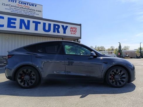 Used 2022 Tesla Model Y Performance AWD/4WD image 13