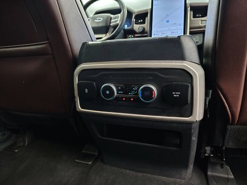 Used 2023 Ford Expedition Limited AWD/4WD image 36