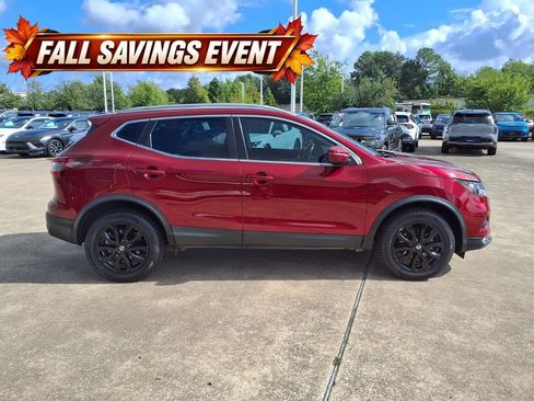 Used 2022 Nissan Rogue Sport SV FWD image 6