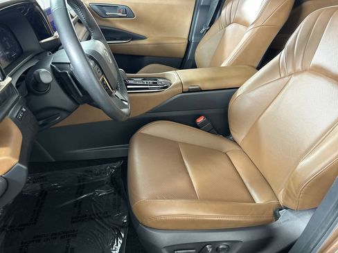 Used 2025 Toyota Crown Signia image 21