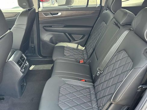 New 2026 Volkswagen Atlas SEL Premium R-Line AWD/4WD image 13
