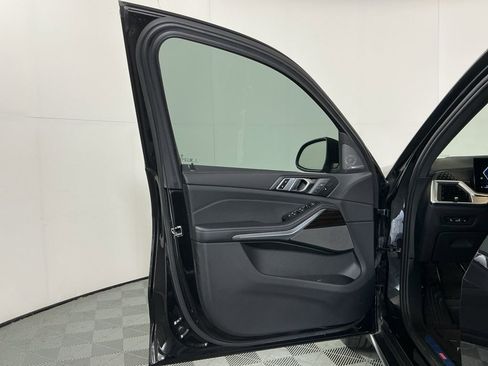 Certified 2025 BMW X5 xDrive40i w/ Climate Comfort Package image 19