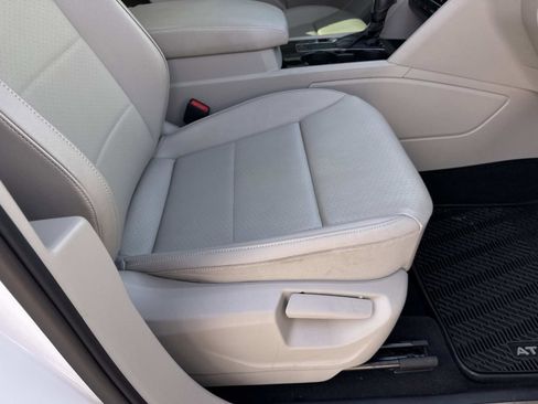 Used 2022 Volkswagen Atlas SE image 12