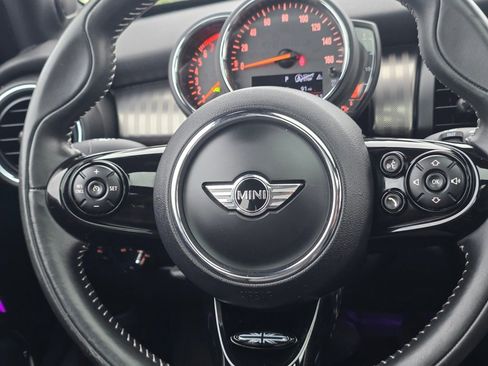 Used 2018 MINI Cooper S image 18