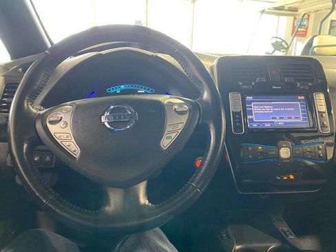 Used 2013 Nissan Leaf SV w/ LED & Quick Charge Pkg FWD image 20