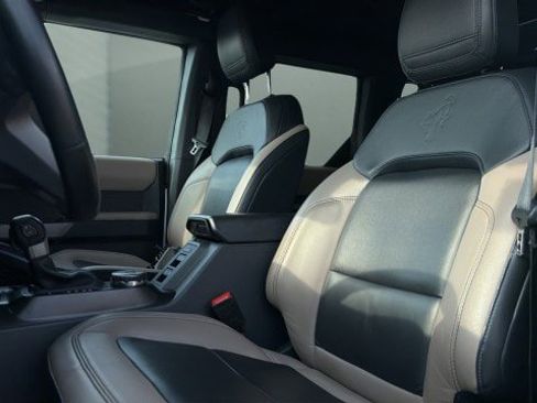 Used 2023 Ford Bronco Wildtrak image 19