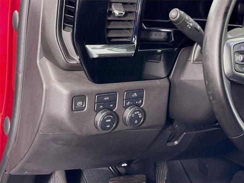 Used 2023 Chevrolet Silverado 1500 LT w/ Convenience Package II image 4