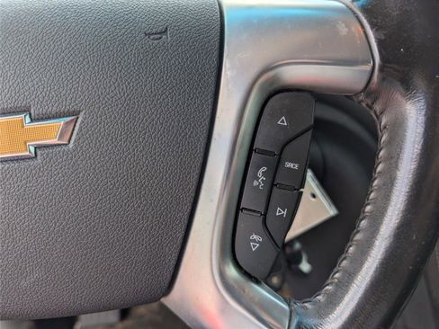 Used 2015 Chevrolet Traverse LT FWD image 21