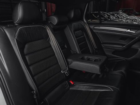 Used 2019 Volkswagen Golf 4-Door image 48