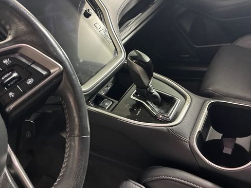 Used 2022 Subaru Outback Limited image 19